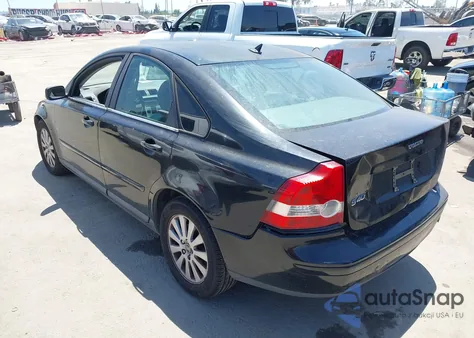 2004 Volvo S40 2.4I из США, поврежденный, VIN YV1MS382842027079